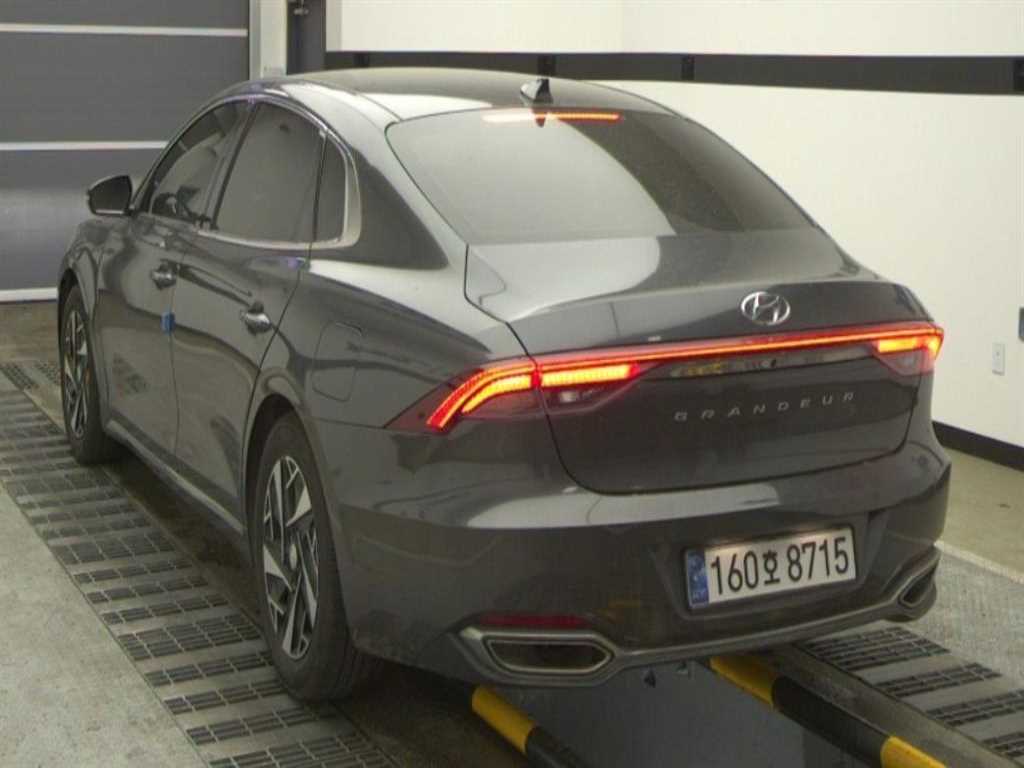 HYUNDAI Grandeur - Vista 2