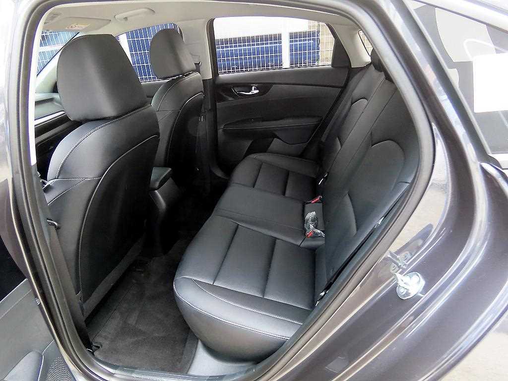 KIA K3 - Vista 6