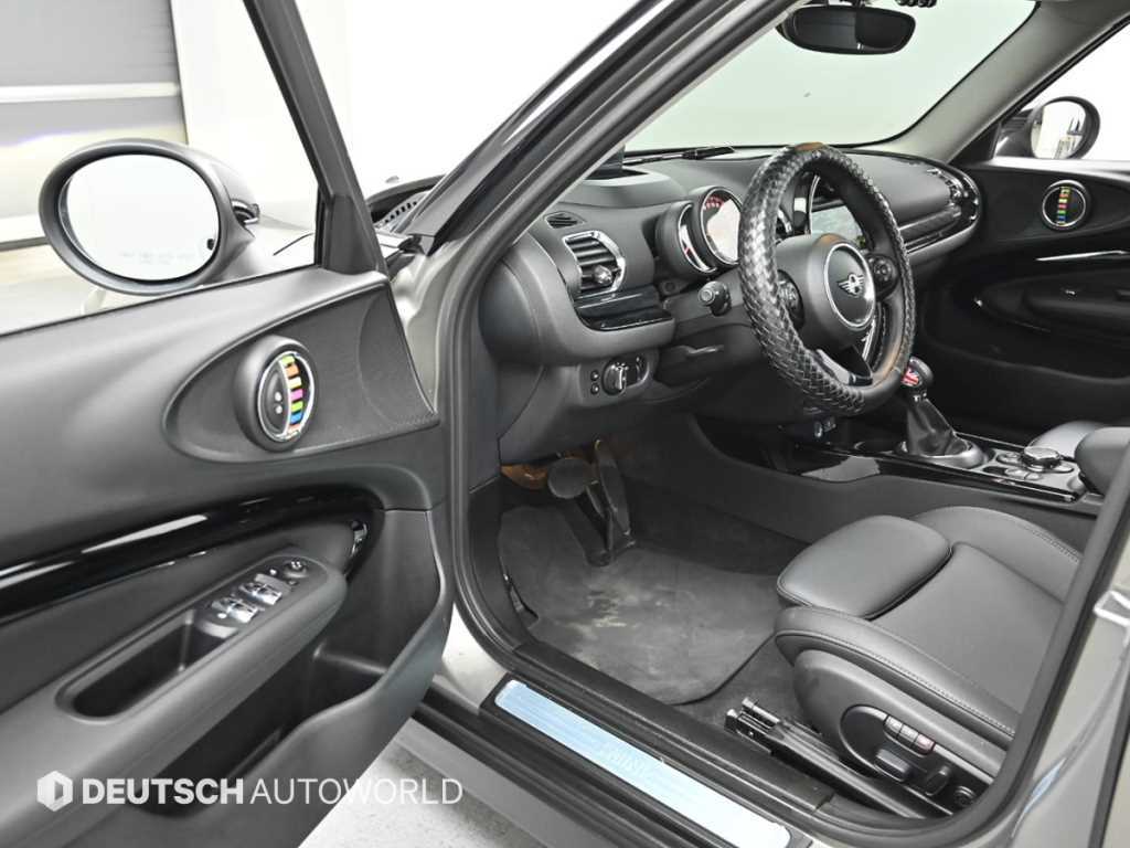 Mini Clubman - Vista 11