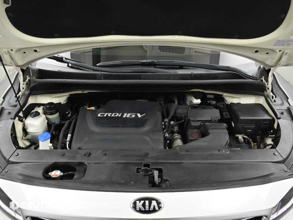 KIA Carnival - Vista 6