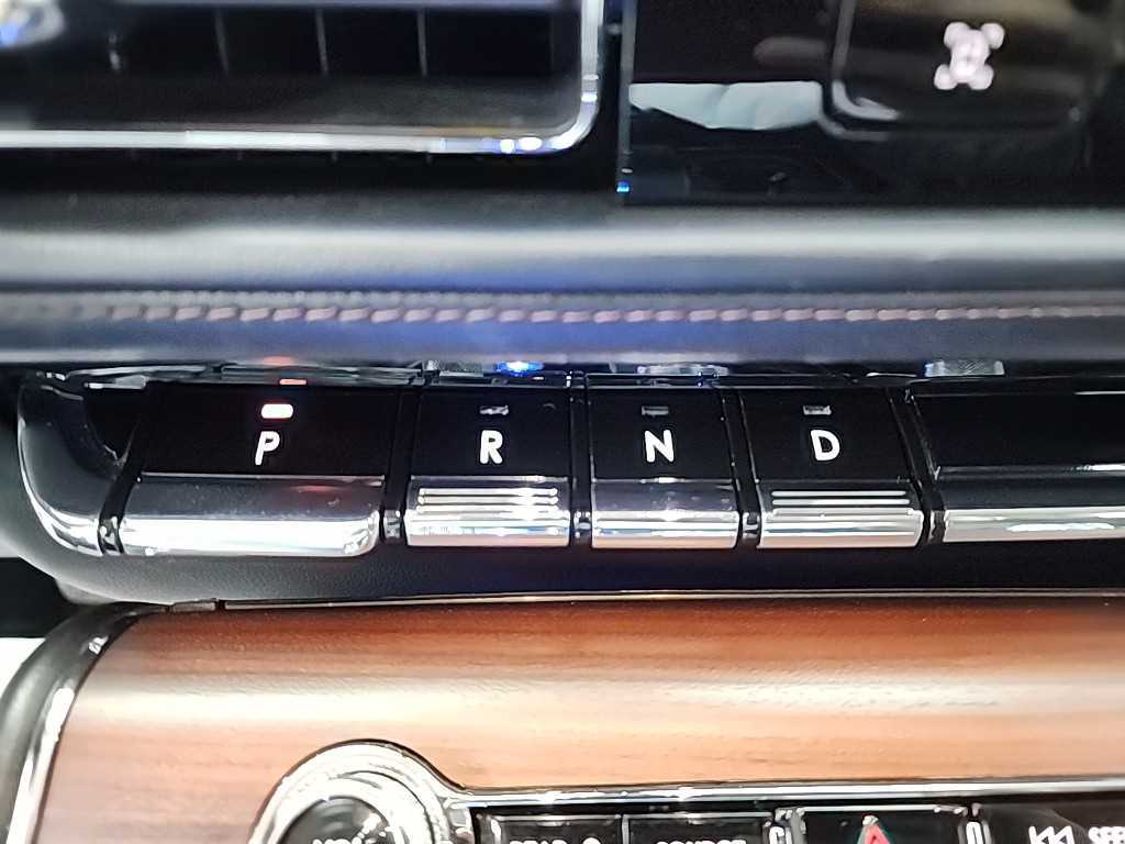 Lincoln Aviator - Vista 8
