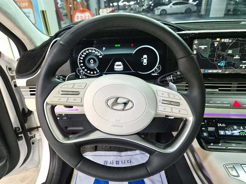 HYUNDAI Grandeur - Vista 9