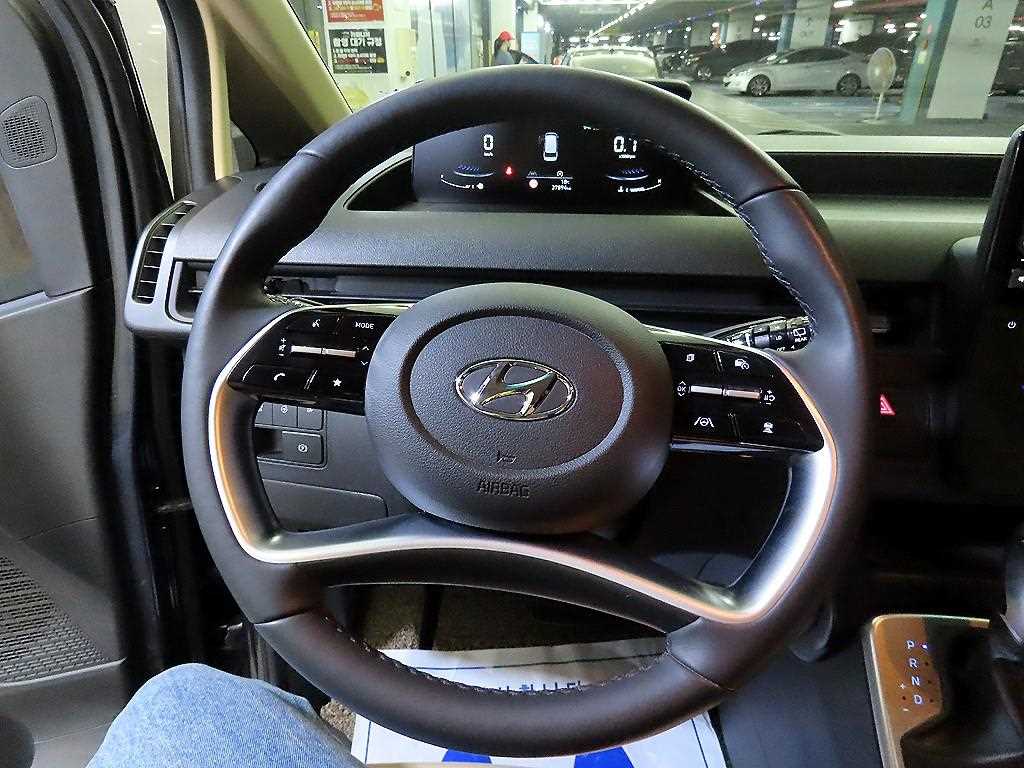 HYUNDAI Staria - Vista 8