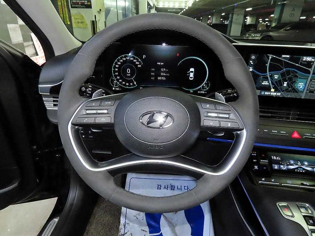 HYUNDAI Grandeur - Vista 8