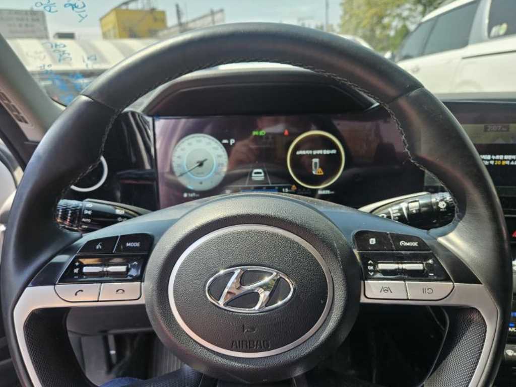 HYUNDAI Avante - Vista 7