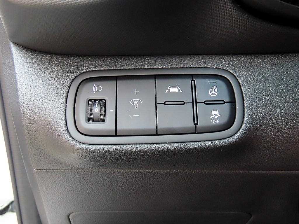 HYUNDAI Venue - Vista 12