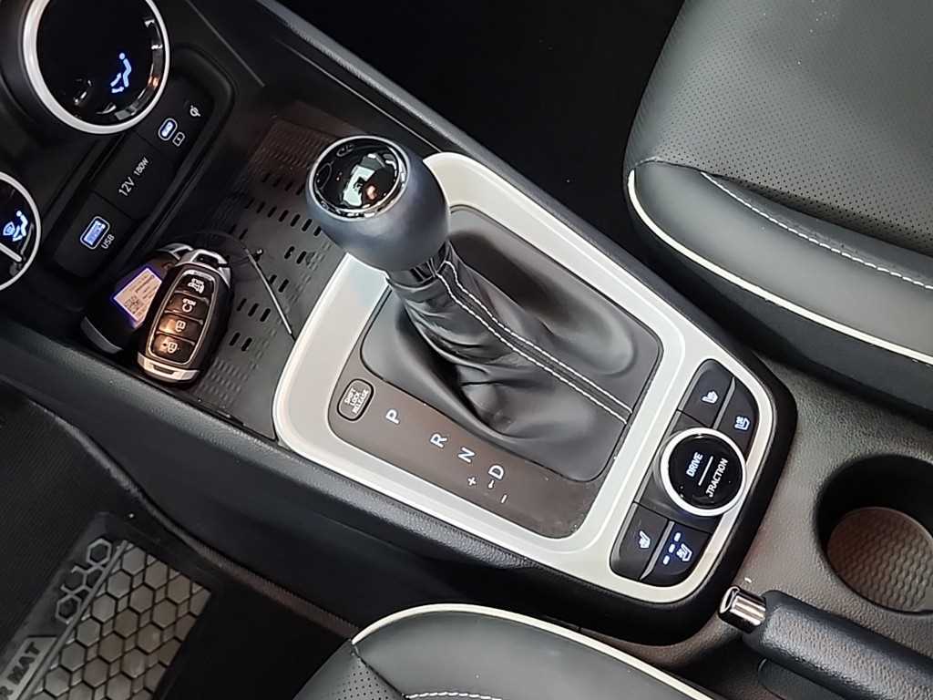 HYUNDAI Venue - Vista 8