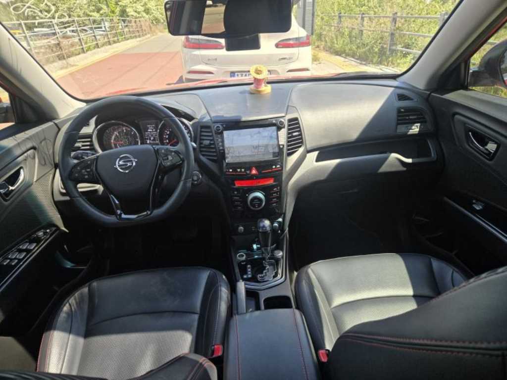 Ssangyong Tivoli 2017 Rojo - Importación desde Corea - HF Imports Iquique - Foto 14