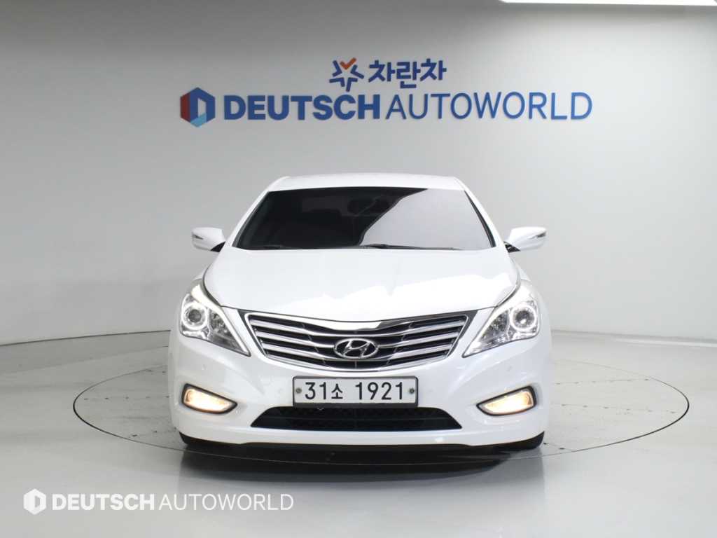 HYUNDAI Grandeur - Vista 3