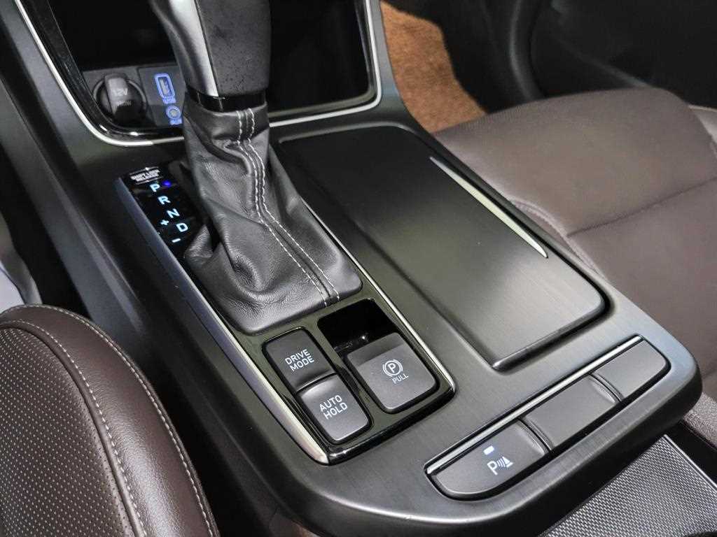 HYUNDAI Grandeur - Vista 11