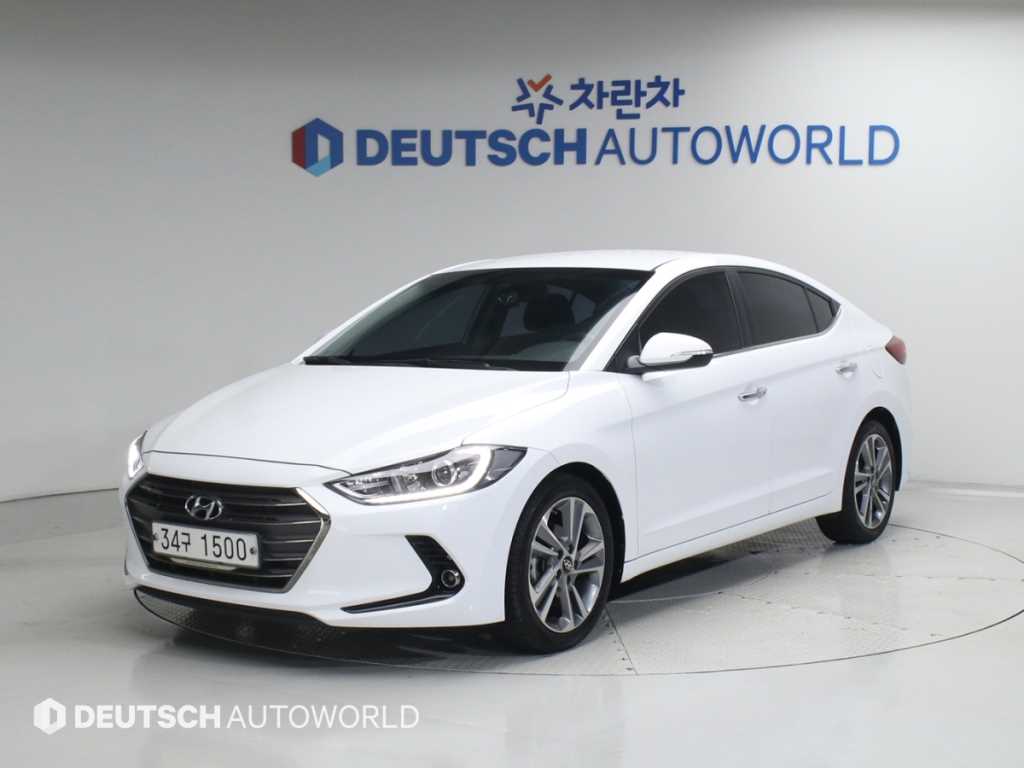 HYUNDAI Avante - Vista 2