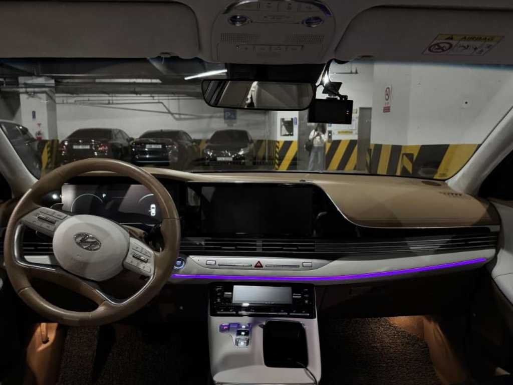 HYUNDAI Grandeur - Vista 9