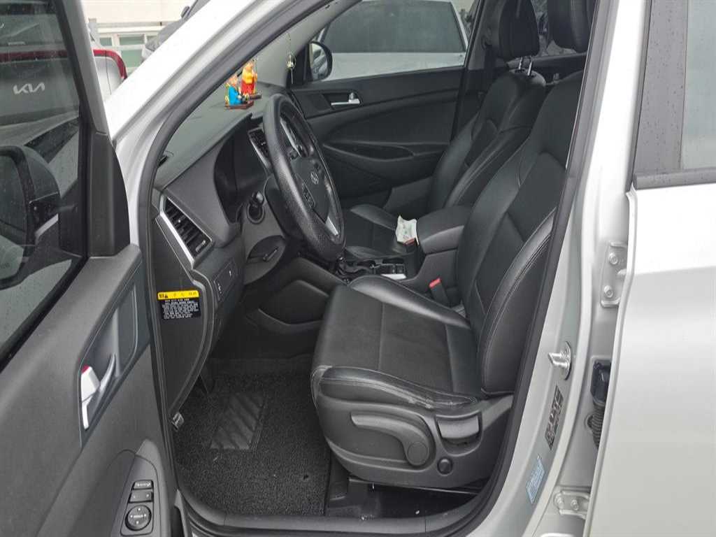 HYUNDAI Tucson - Vista 2