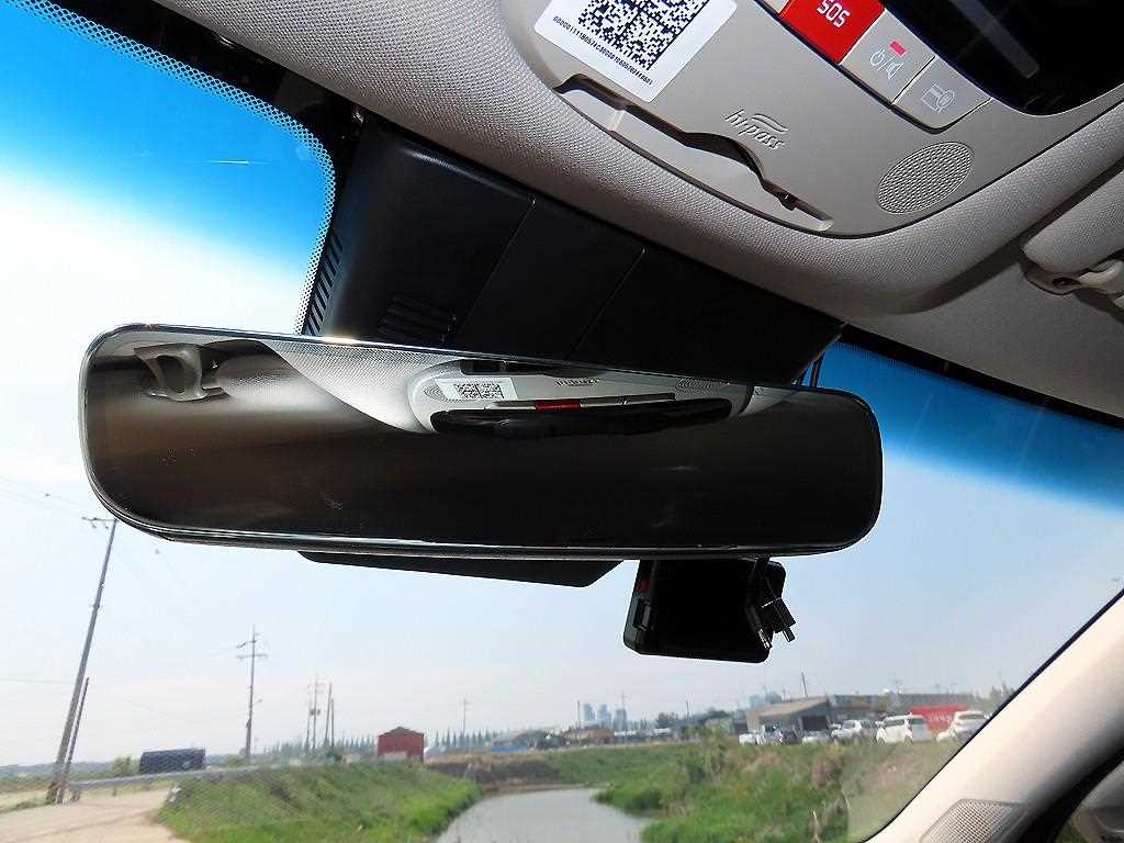 KIA K8 - Vista 12