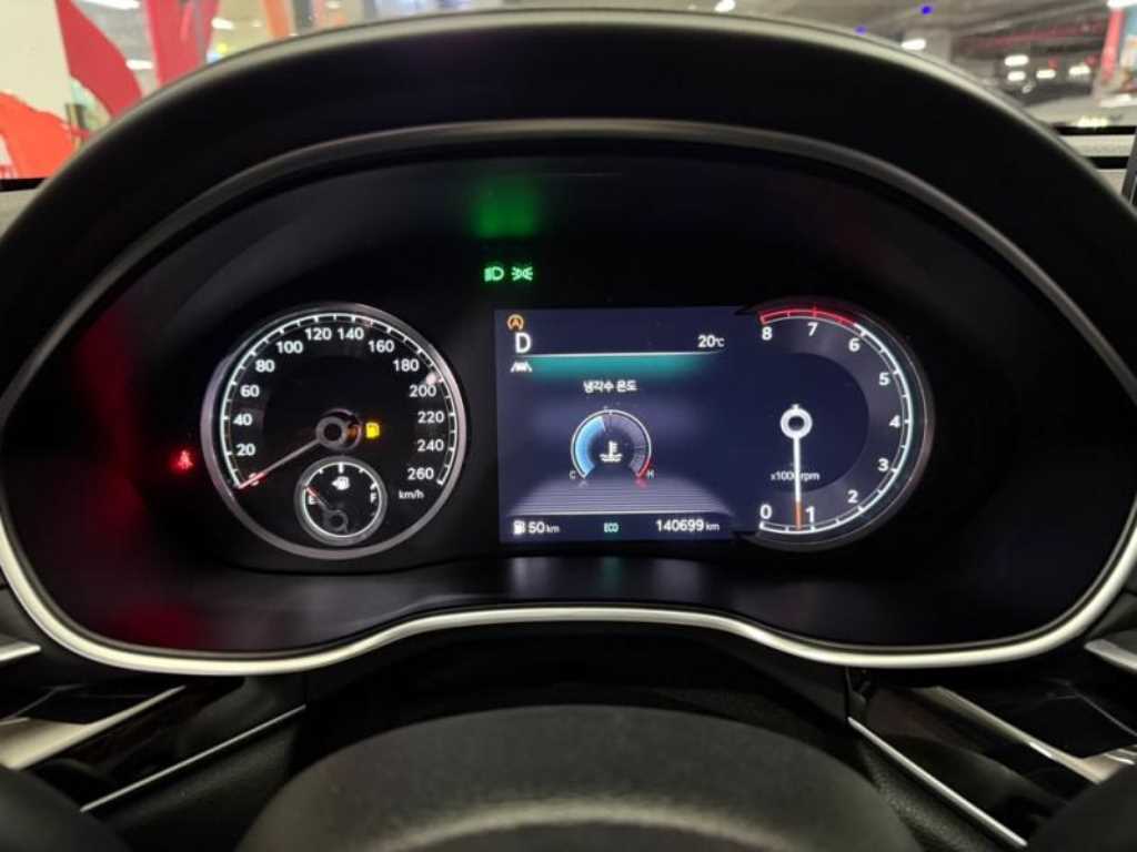 Genesis G80 - Vista 9
