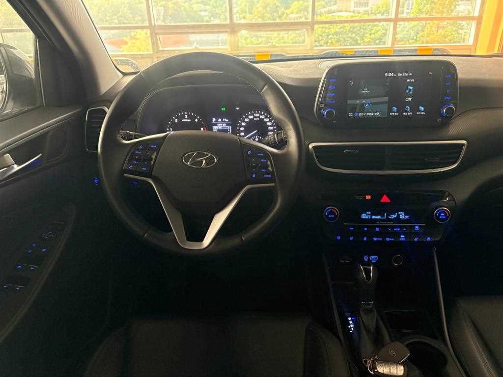HYUNDAI Tucson - Vista 10