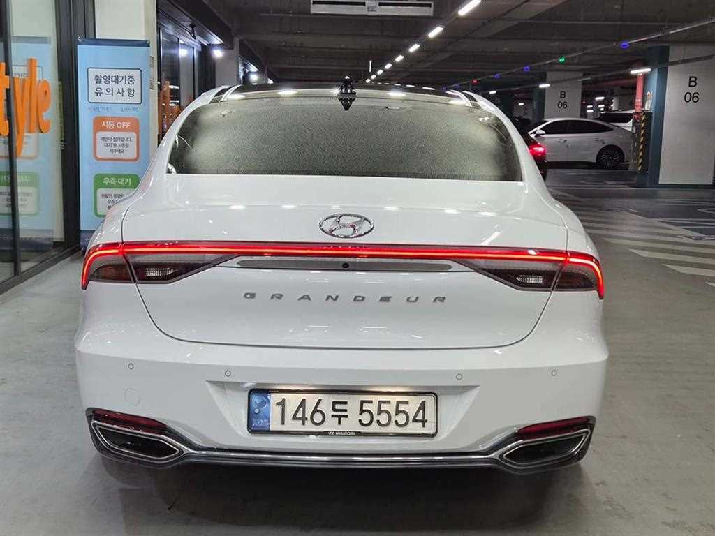 HYUNDAI Grandeur - Vista 6