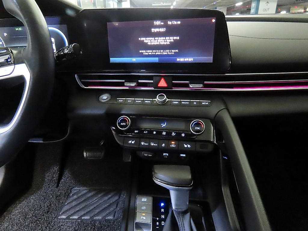 HYUNDAI Avante - Vista 11