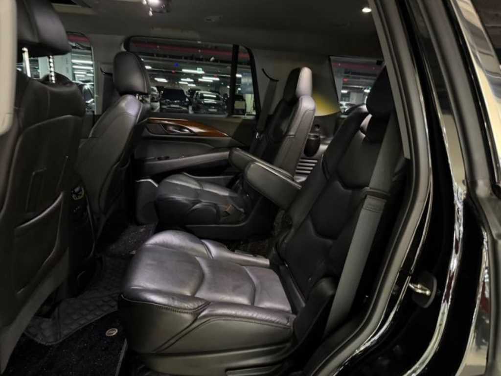 Cadillac Escalade - Vista 7