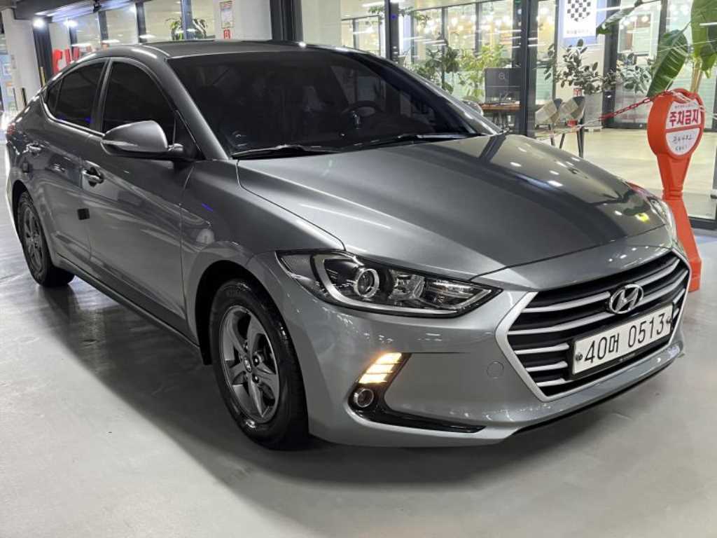 HYUNDAI Avante 2016 Gris - Importación desde Corea - HF Imports Iquique - Foto 1