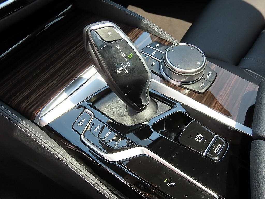 BMW 5 Series - Vista 11
