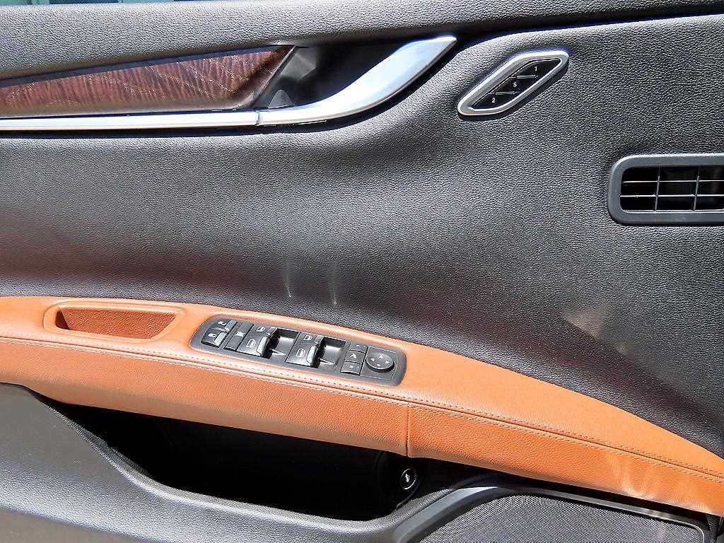 Maserati Ghibli - Vista 11