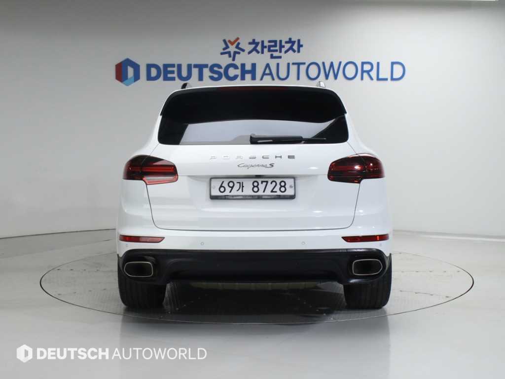 Porsche Cayenne - Vista 4