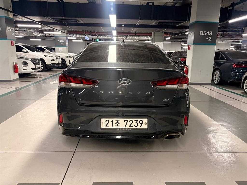 HYUNDAI Sonata - Vista 3