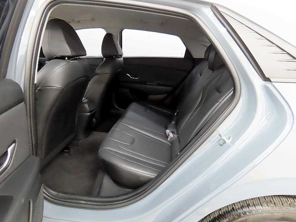 HYUNDAI Avante - Vista 6