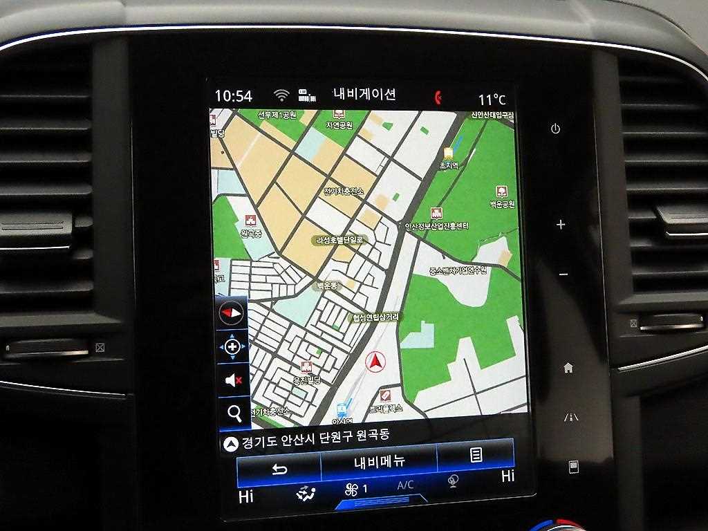SAMSUNG QM6 - Vista 8