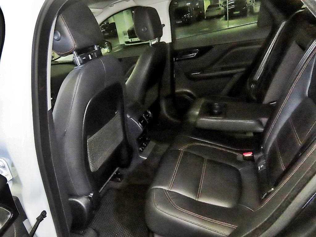 Jaguar F-PACE - Vista 7