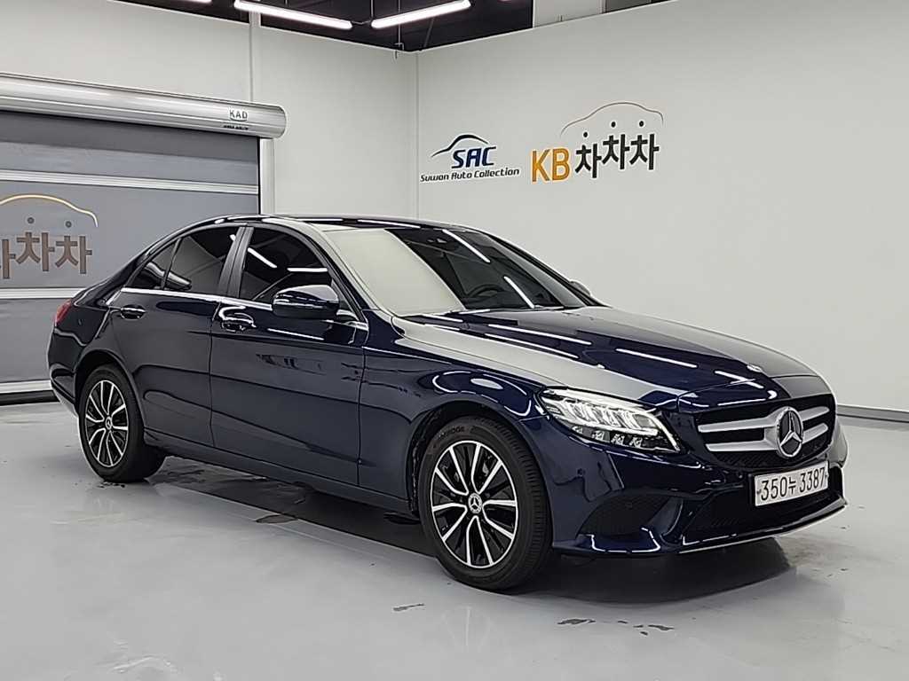 Mercedes Benz C Class - Vista 4
