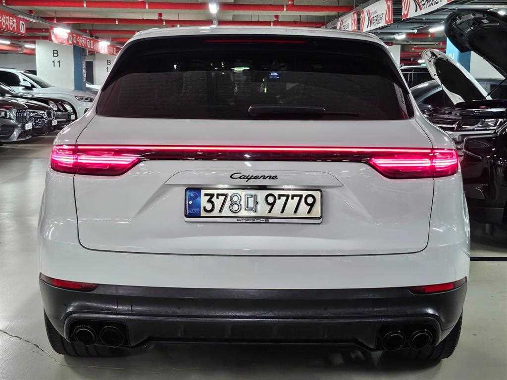 Porsche Cayenne - Vista 4