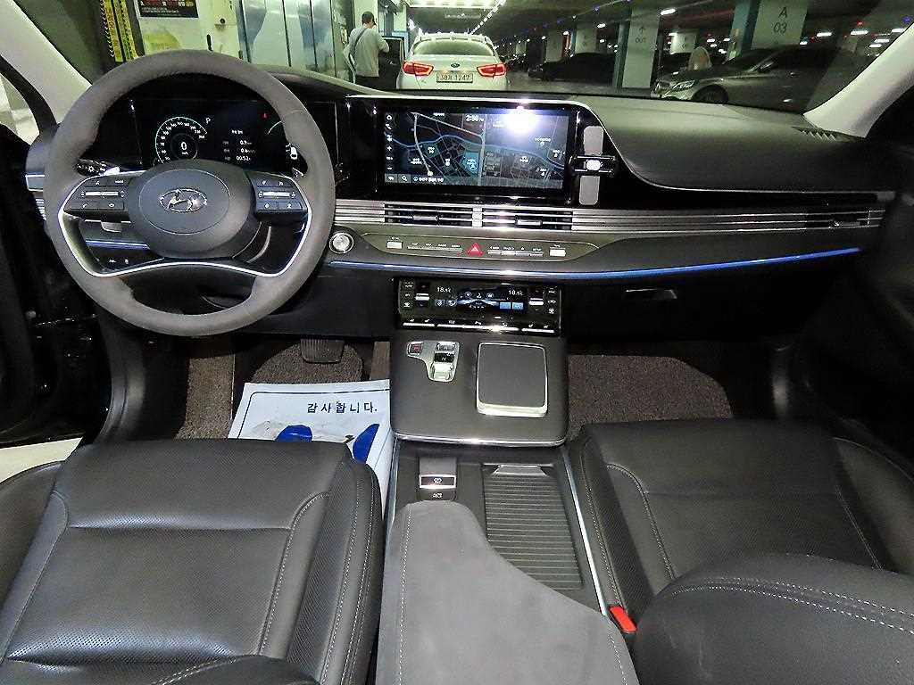 HYUNDAI Grandeur - Vista 10