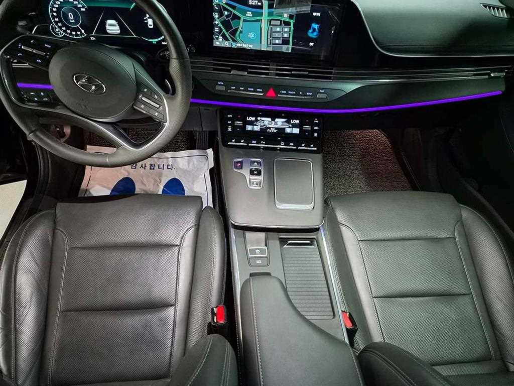 HYUNDAI Grandeur - Vista 10