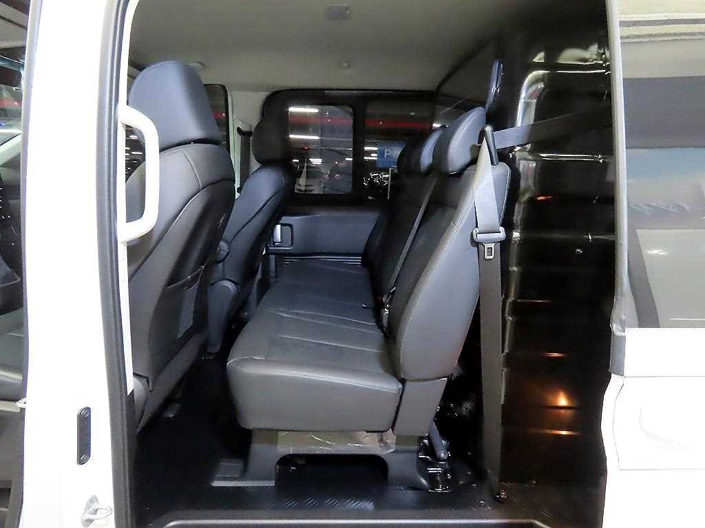 HYUNDAI Staria - Vista 7