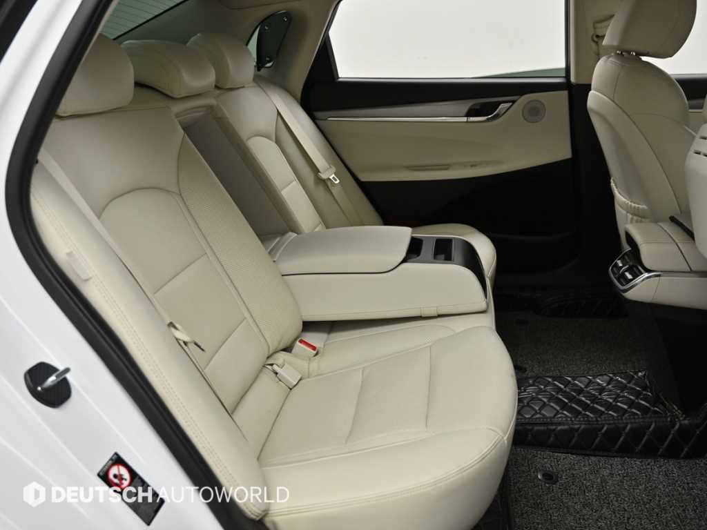 HYUNDAI Grandeur - Vista 12