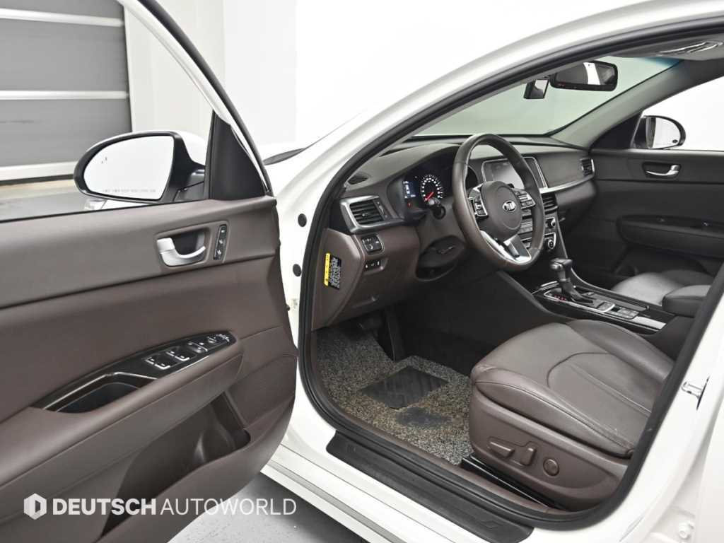 KIA K5 - Vista 9