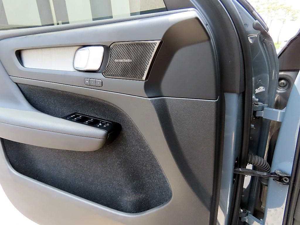Volvo XC40 - Vista 11