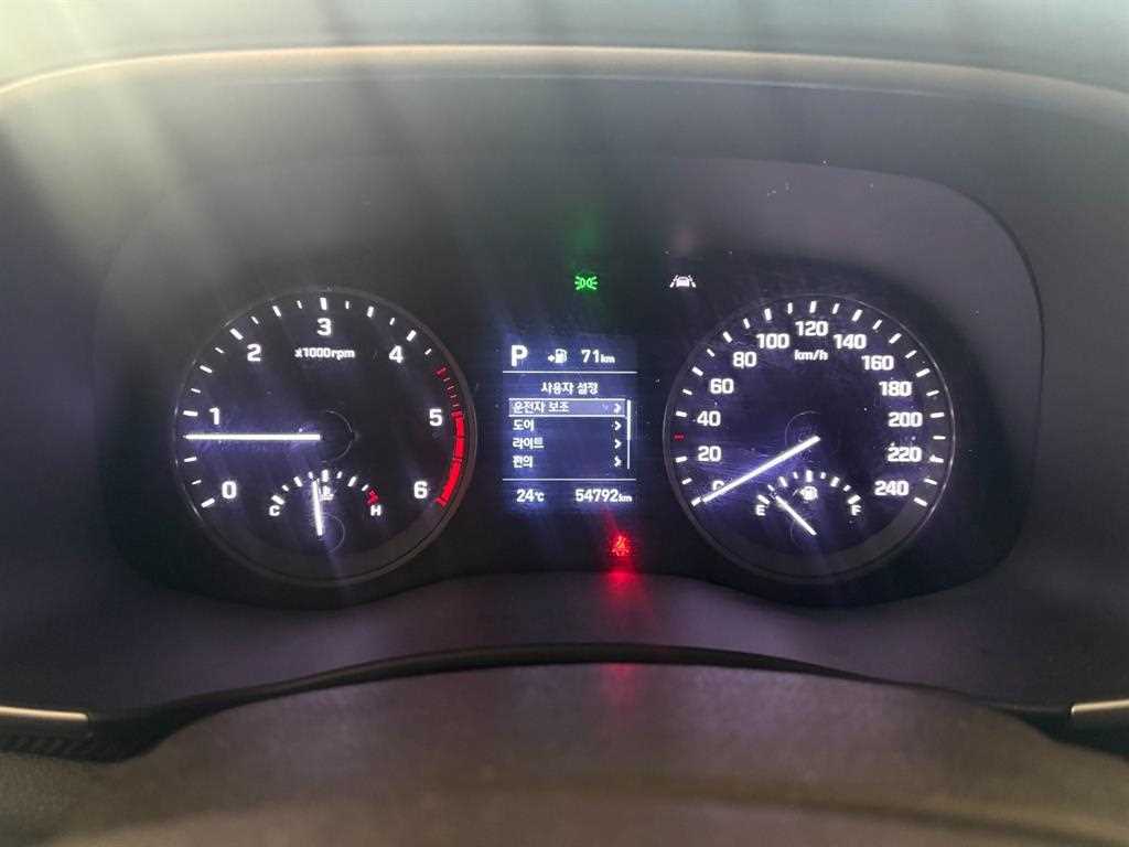 HYUNDAI Tucson - Vista 12