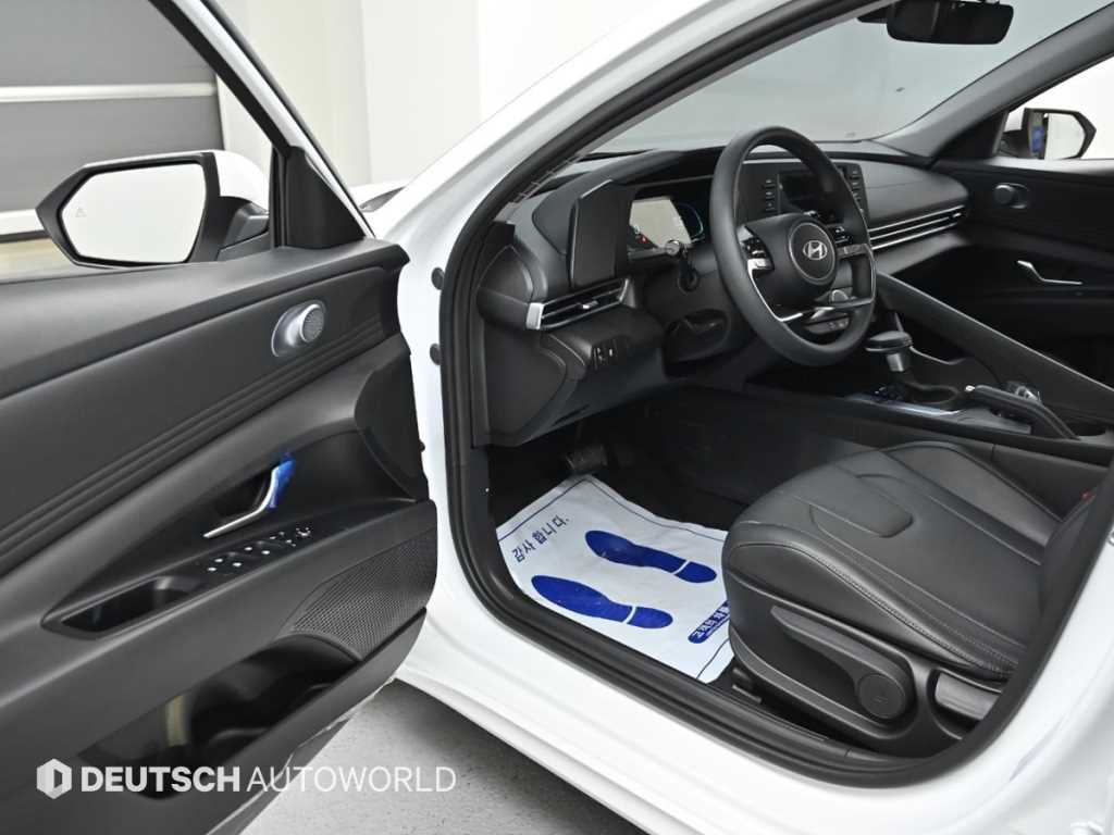 HYUNDAI Avante - Vista 11