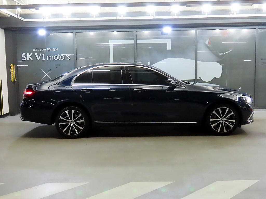 Mercedes Benz E class - Vista 3