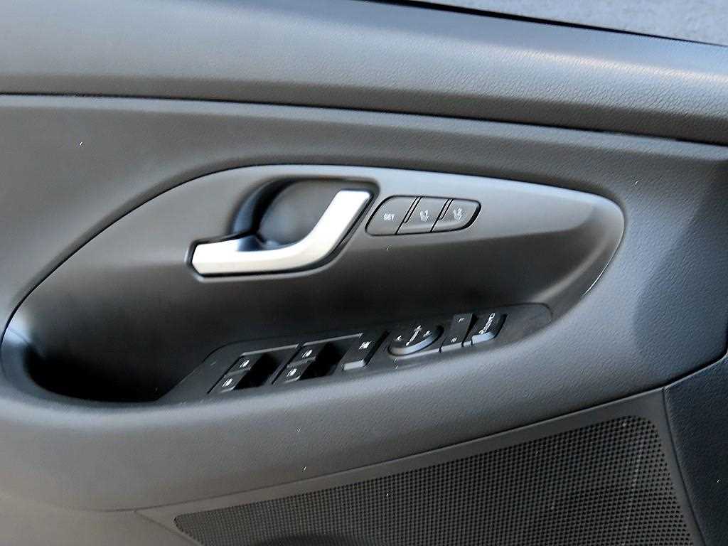 HYUNDAI i30 - Vista 11