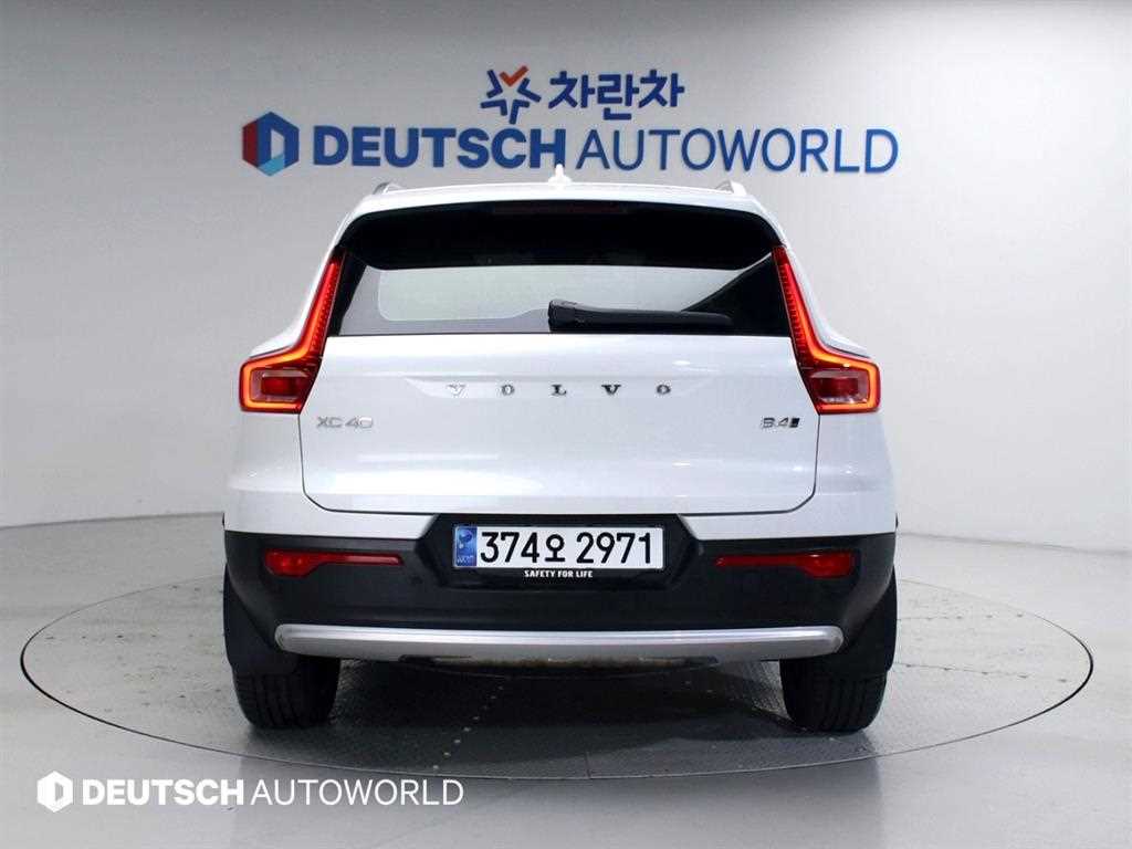 Volvo XC40 - Vista 4