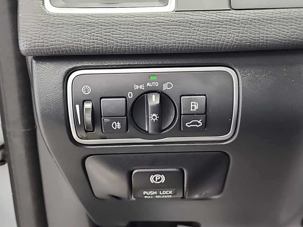 Volvo XC60 2014 Gris - Importación desde Corea - HF Imports Iquique - Foto 17
