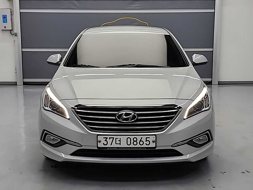 HYUNDAI Sonata - Vista 2