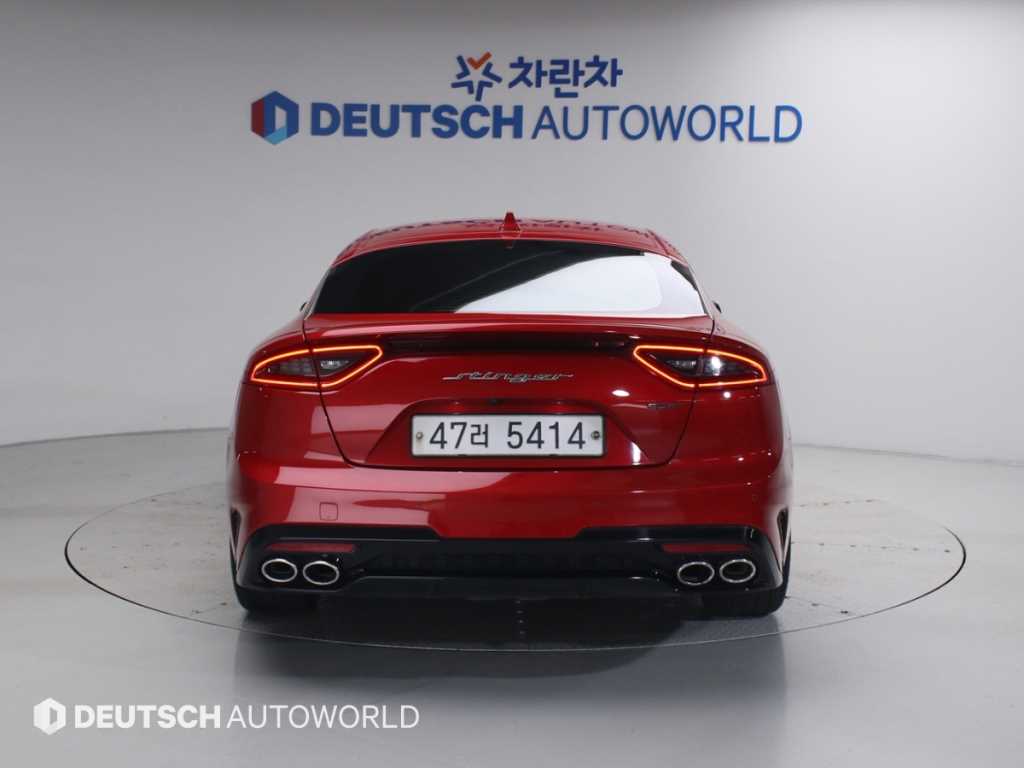 KIA Stinger - Vista 4