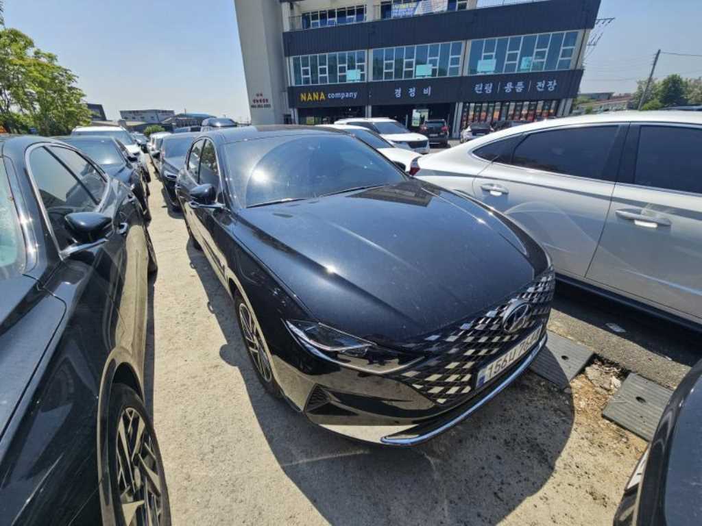 HYUNDAI Grandeur - Vista 2