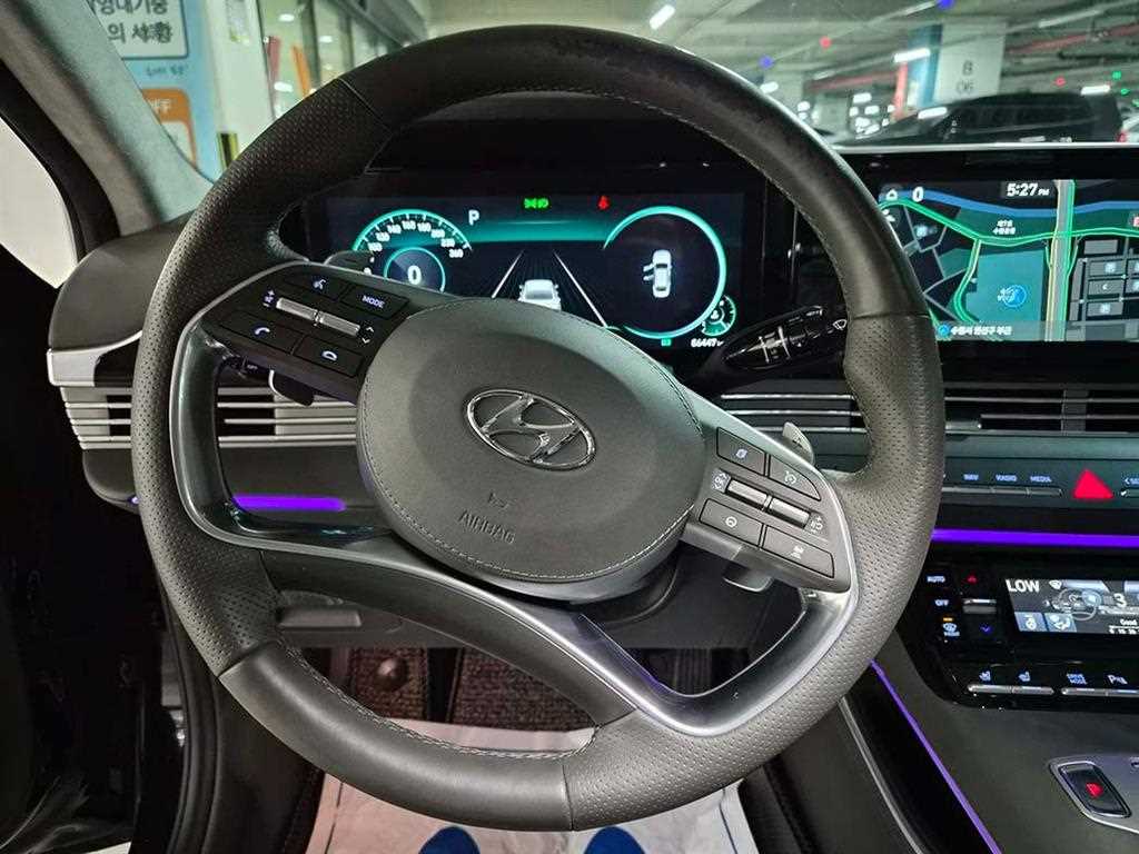 HYUNDAI Grandeur - Vista 8
