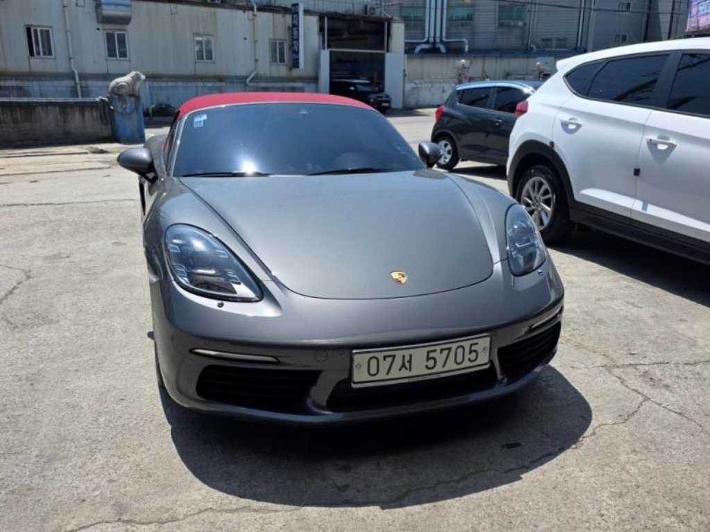 Porsche 718 2018 Gris - Importación desde Corea - HF Imports Iquique - Foto 1